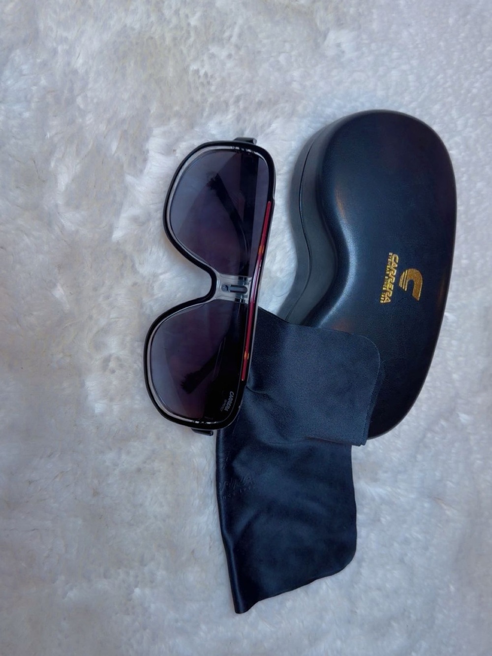 Oversized Black Gradient Lens Sunglasses with Case